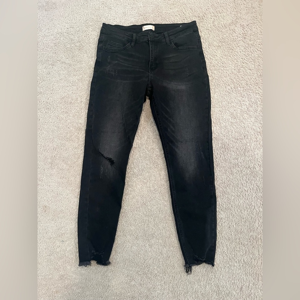 i am selling black jeans from altard state size 30